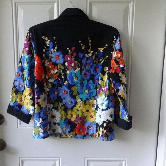 Erin women's jacket size PM, 3/4 sleeve, black with colorful print, 1 hook front - Picture 2 of 12